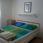 Apartman In With Seaview, Terrace, Wifi *