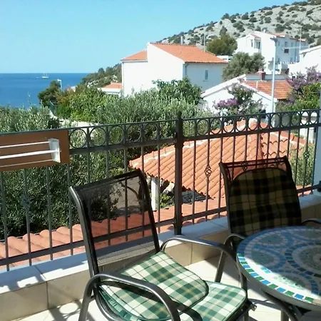 In With Seaview, Terrace, Wifi Apartment