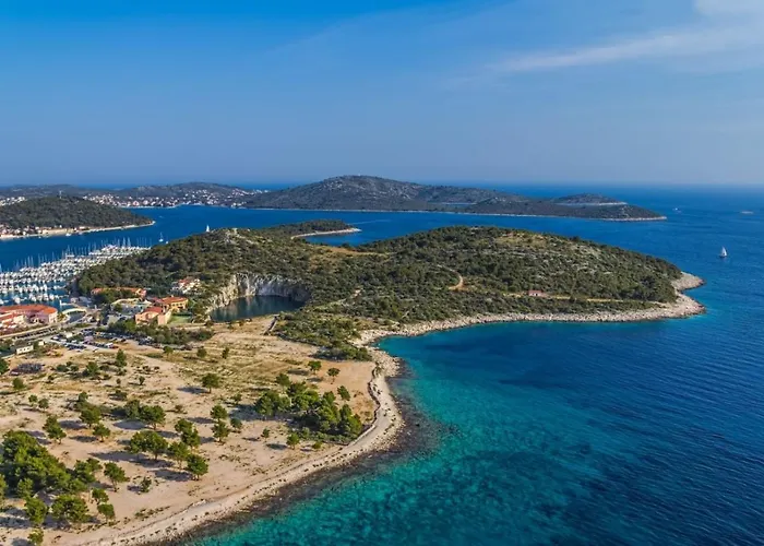 דירה In With Seaview, Terrace, Wifi Ražanj