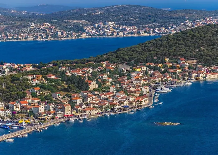 In With Seaview, Terrace, Wifi Ražanj